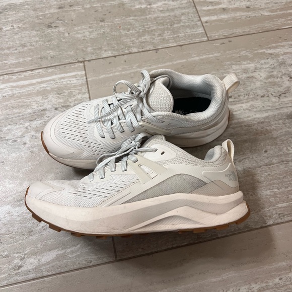 North face tennis shoes - Picture 1 of 3